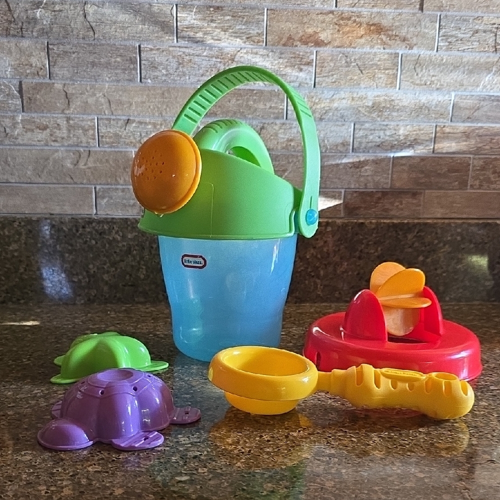 Little Tikes Sand and Water Adventure Set - Blue, Green, Yellow, Red, Purple